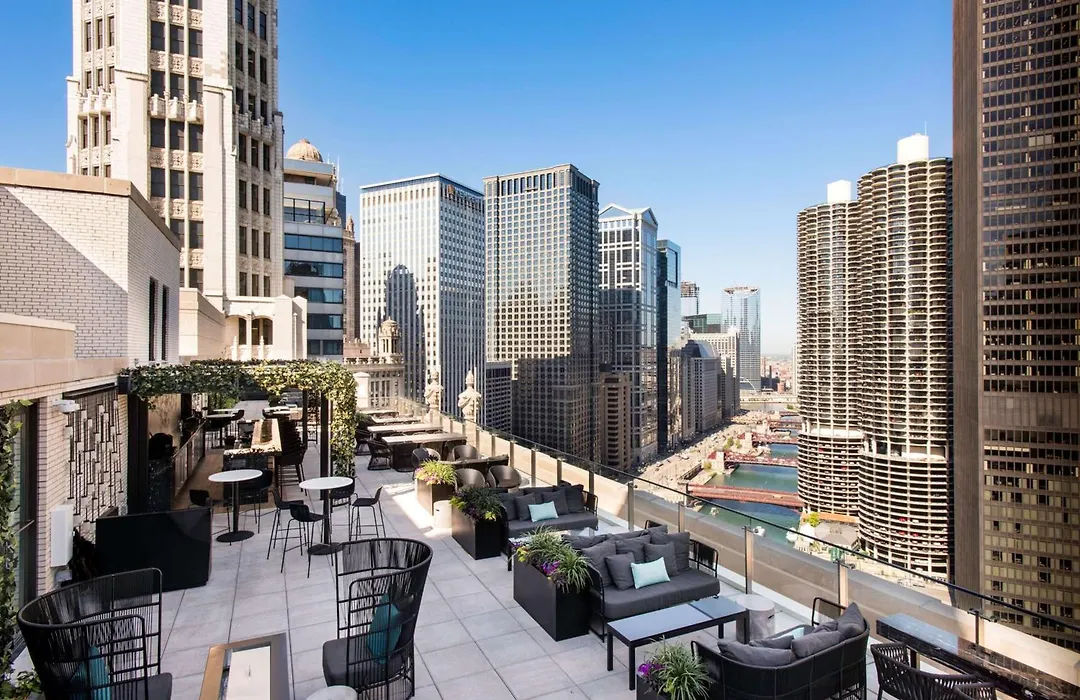 Londonhouse Chicago, Curio Collection By Hilton-1