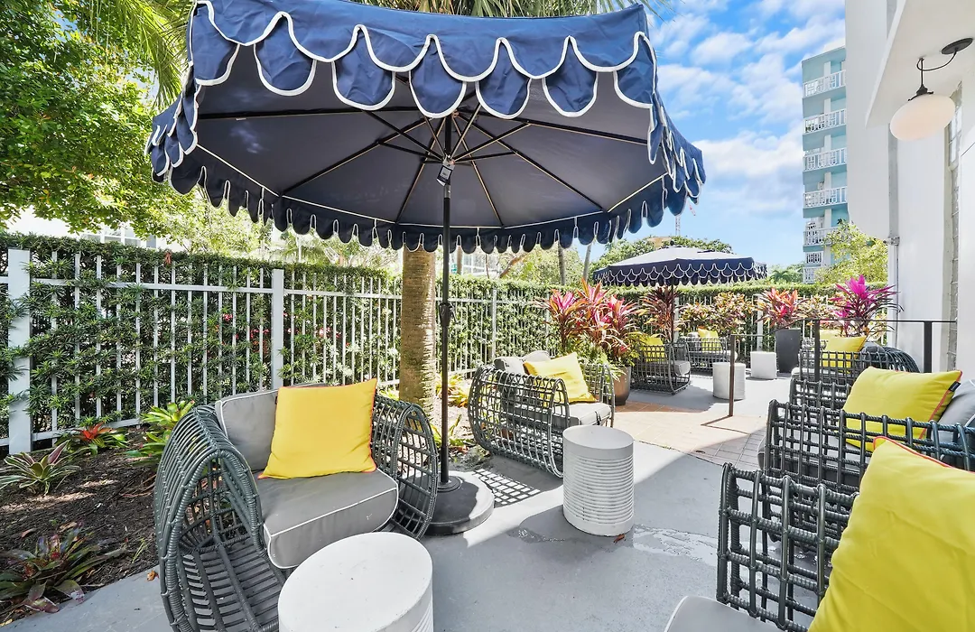Lincoln Arms Suites-1