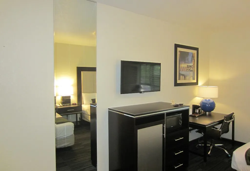 Arena Hotel-1