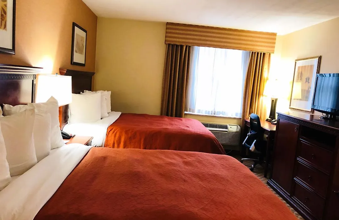 Queens County Inn And Suites-1