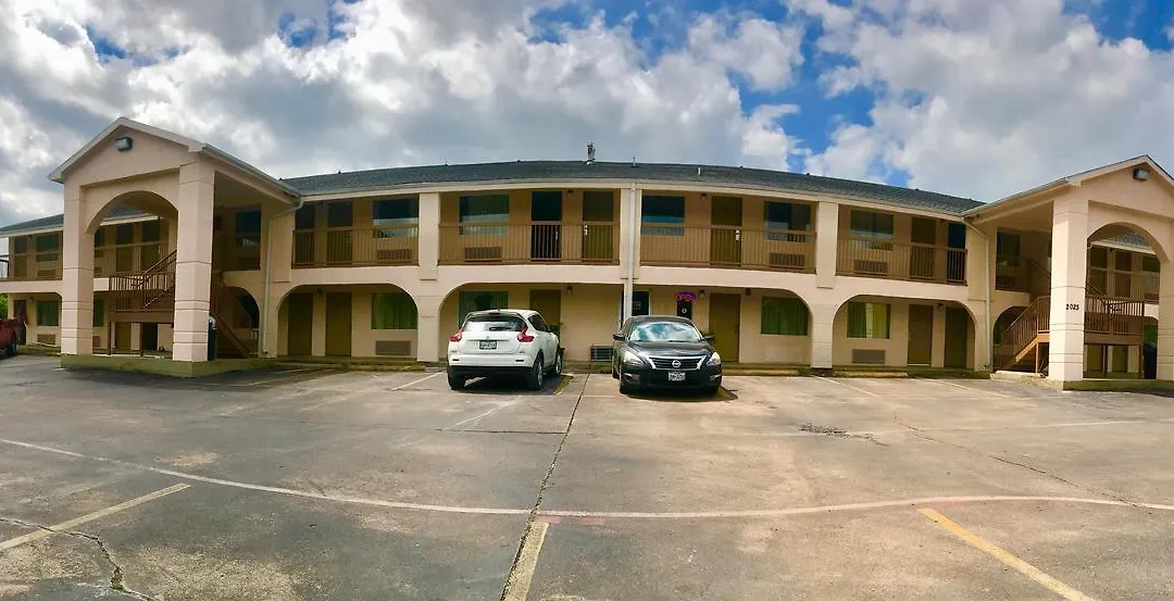 American Inn-1