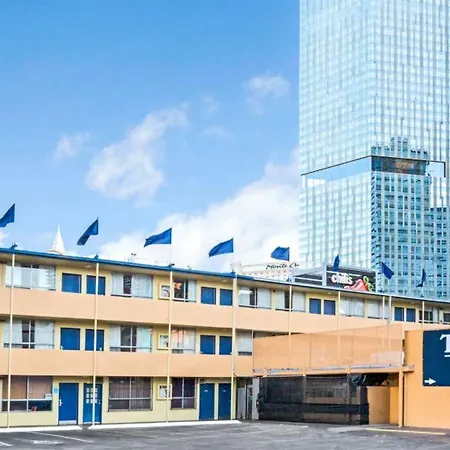 Travelodge By Wyndham Las Vegas Center Strip-2