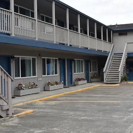 Lighthouse Cove Inn-2