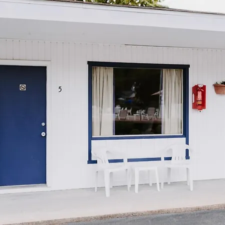 Blue Moon Motel-2