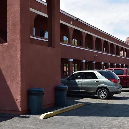 Rodeway Inn-3