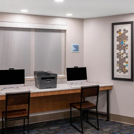 Holiday Inn Express & Suites Colorado Springs-Airport By Ihg-3