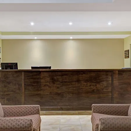 Travelodge By Wyndham Williamsburg Colonial Area-3