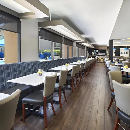 Holiday Inn Hotel & Suites Anaheim By Ihg-2