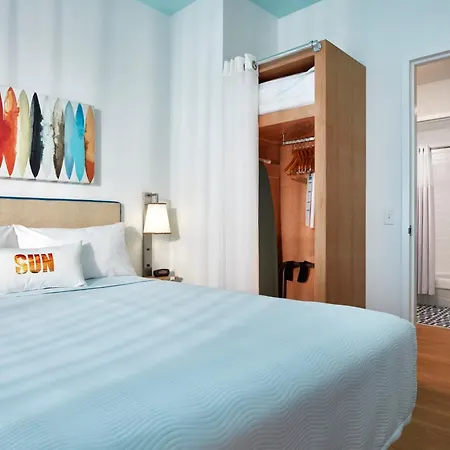 Universal'S Endless Summer Resort - Surfside Inn And Suites-2