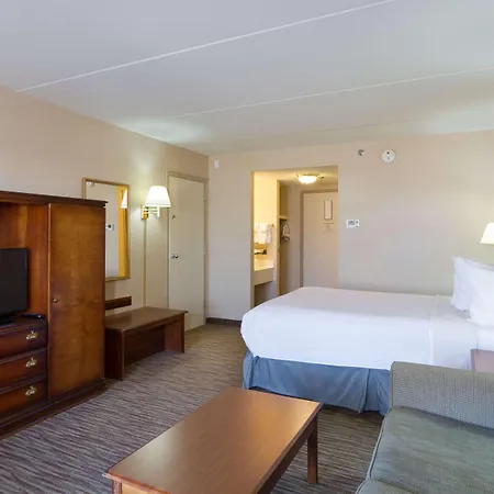 Comfort Inn & Suites Buffalo Airport-3