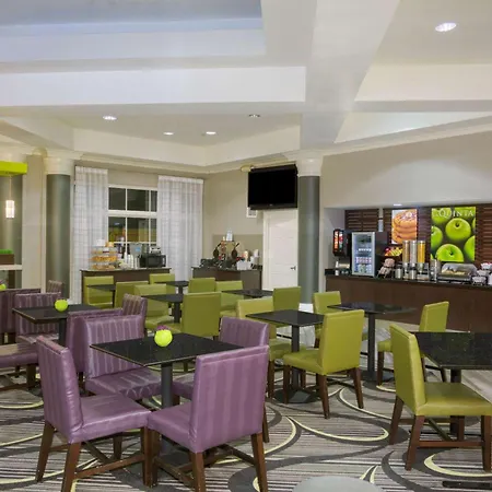 La Quinta By Wyndham St. Louis Westport-2