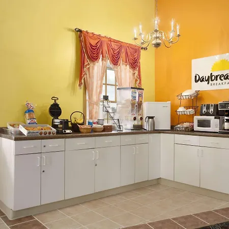 Days Inn By Wyndham Ottawa-2