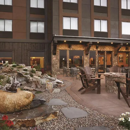 Glacier International Lodge-3