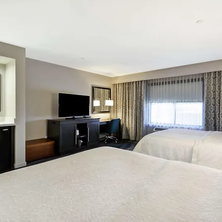 Hampton Inn & Suites Los Angeles Burbank Airport-3