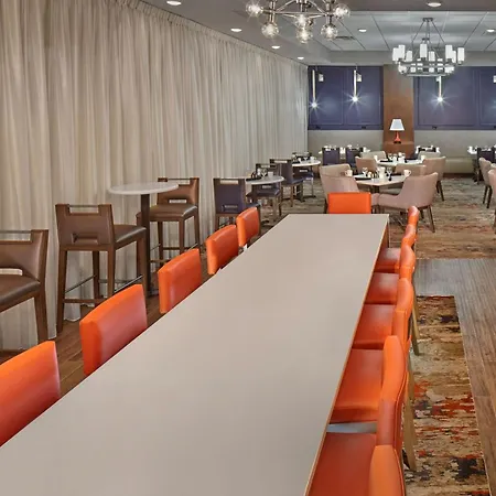 Doubletree By Hilton Little Rock-2
