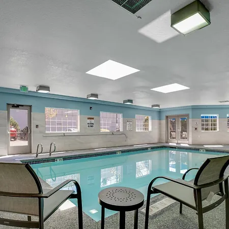 Holiday Inn Express Hotel&Suites Portland - Jantzen Beach, an IHG Hotel-3