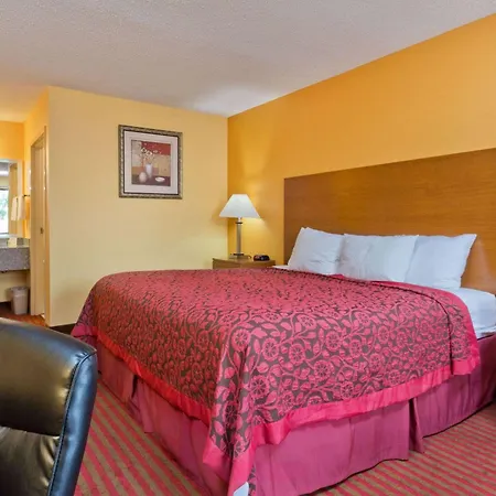 Days Inn By Wyndham Franklin-3