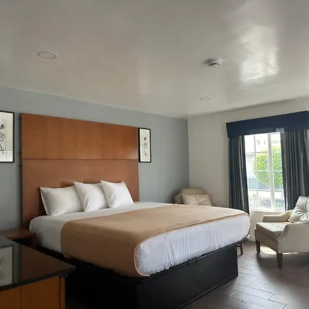 Oceanside Inn & Suites-2