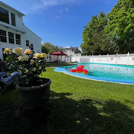 Claddagh Motel & Suites-2