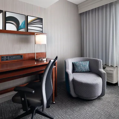 Courtyard By Marriott Raleigh North-2