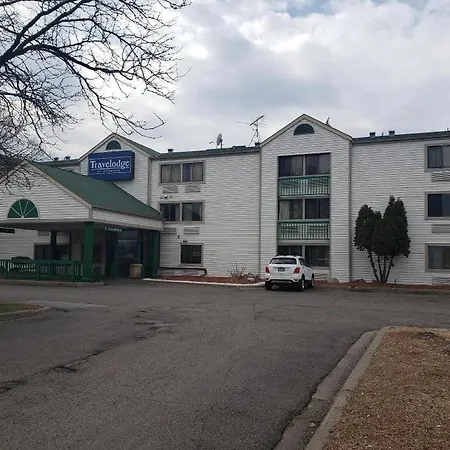 Travelodge By Wyndham Brooklyn Center-3