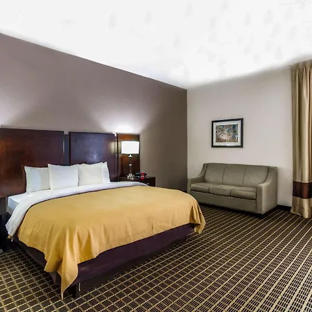 Clarion Inn & Suites Miami International Airport-3