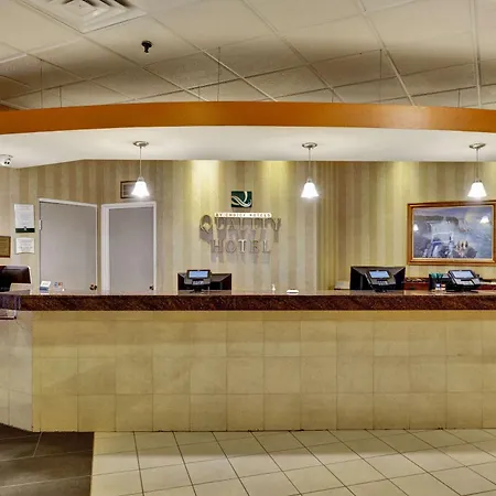 Quality Hotel & Suites At The Falls-2