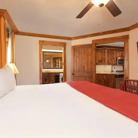 2Br Westgate Resort Sleeps 10 - Smoky Mtn Condo With Free Water Park-2