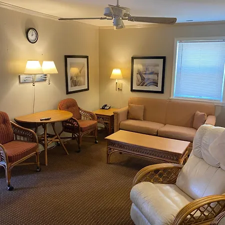 The Admiral Hotel/Motel-2