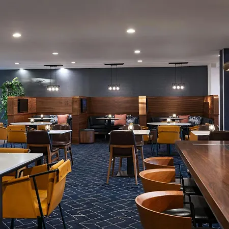 Courtyard By Marriott Laredo-3