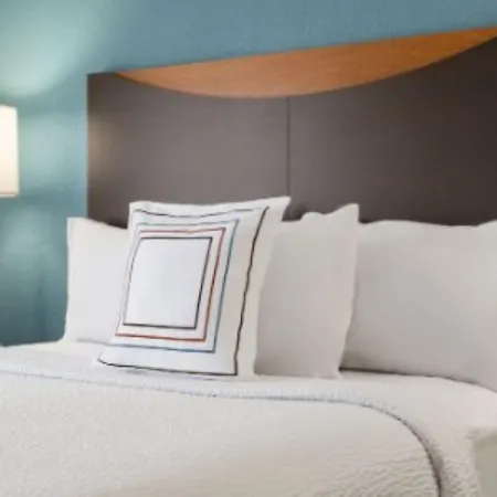 Fairfield Inn & Suites Springfield-2