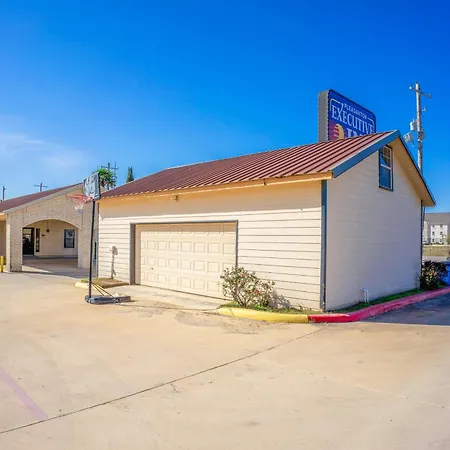 Pleasanton Executive Inn By Oyo-2