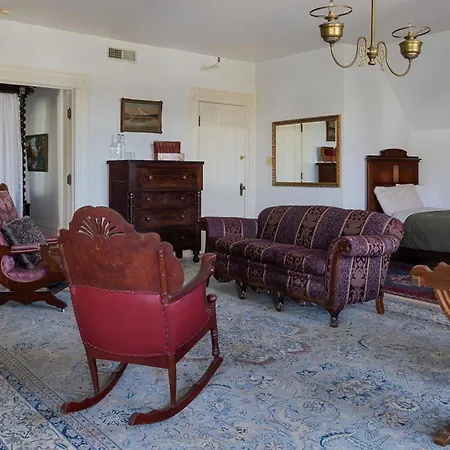 Chateau Tivoli Bed And Breakfast-2