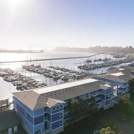 The Landing At Newport Condominium Hotel-2