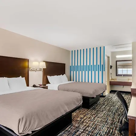 Quality Inn & Suites Near Six Flags And Medical Center-2