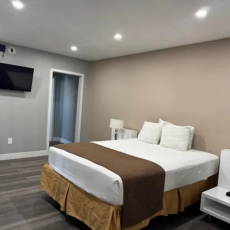 Holiday Lodge-3