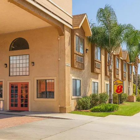 Super 8 By Wyndham Bakersfield South Ca-2