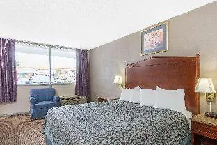 Days Inn By Wyndham Arlington Pentagon-2