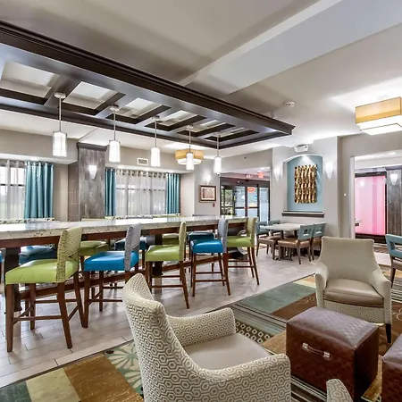 Hampton Inn West-3