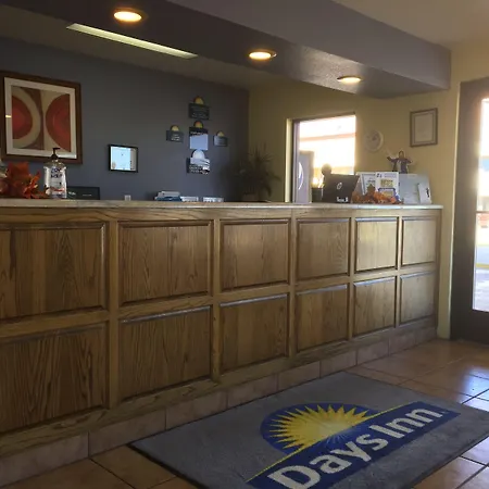 Days Inn By Wyndham Kingman West-3