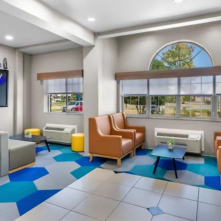 Microtel Inn & Suites By Wyndham Conway-2