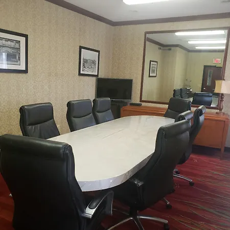 Comfort Suites Detroit/Warren-3