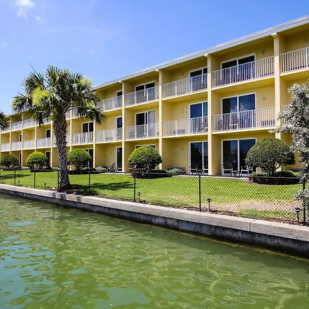 Treasure Island Hotel And Marina-3