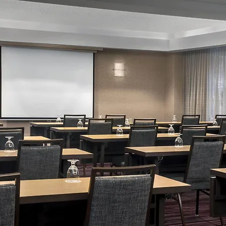 Courtyard By Marriott Jersey City Newport-3