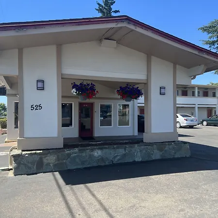 Red Carpet Inn Medford-3