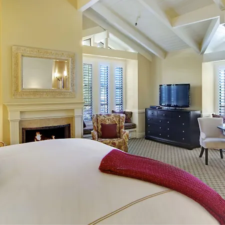 Carriage House Inn-3