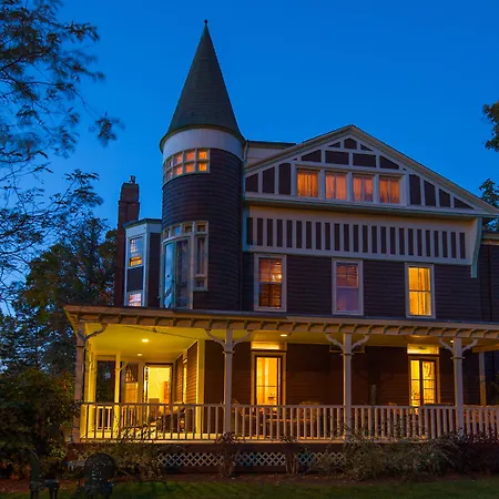 Ivy Lodge-2