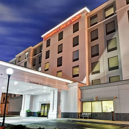 Hampton Inn & Suites Newark-Harrison-Riverwalk-3