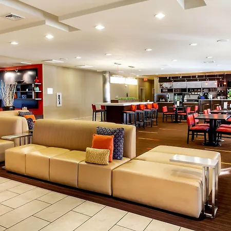 Courtyard By Marriott Lexington Keeneland/Airport-3