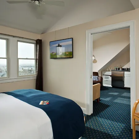 Benchmark Inn-3